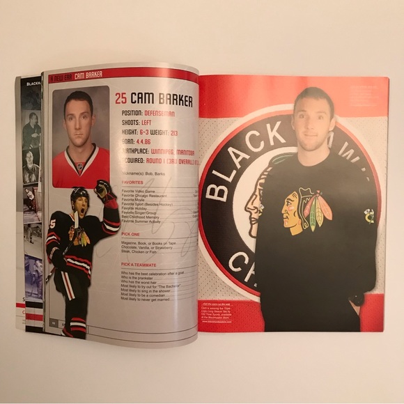 Chicago Blackhawks Official Game Program Magazine Winter Classic Behind Scenes - Picture 16 of 16